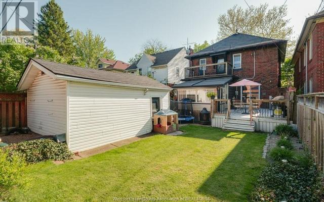2278 Dougall, House detached with 3 bedrooms, 2 bathrooms and null parking in Windsor ON | Image 44