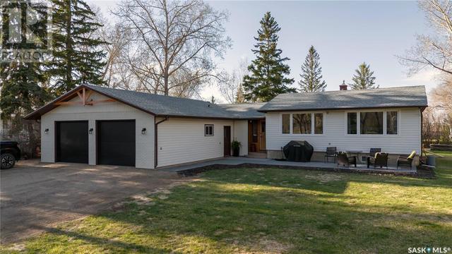 9 Gregory Ave, House detached with 3 bedrooms, 3 bathrooms and null parking in White City SK | Image 2