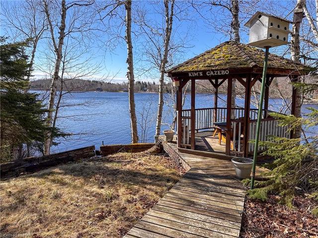 291 West Whalley Lake Rd, House detached with 2 bedrooms, 1 bathrooms and 6 parking in Magnetawan ON | Image 1
