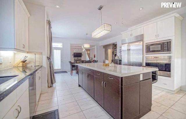 1 Finesse Crt, House detached with 5 bedrooms, 6 bathrooms and 6 parking in Richmond Hill ON | Image 36
