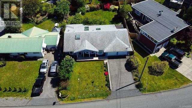 999 Beach Dr, House detached with 2 bedrooms, 3 bathrooms and 5 parking in Nanaimo BC | Image 63