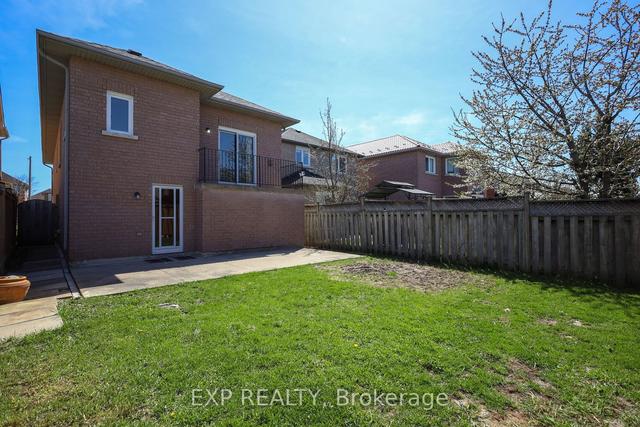 52 Villandry Cres, House detached with 3 bedrooms, 3 bathrooms and 5 parking in Vaughan ON | Image 33