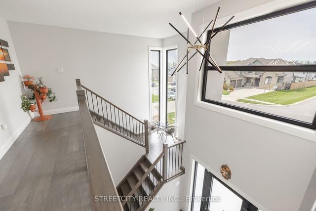 2405 Brayford Cres, House detached with 0 bedrooms, 3 bathrooms and 6 parking in London ON | Image 10