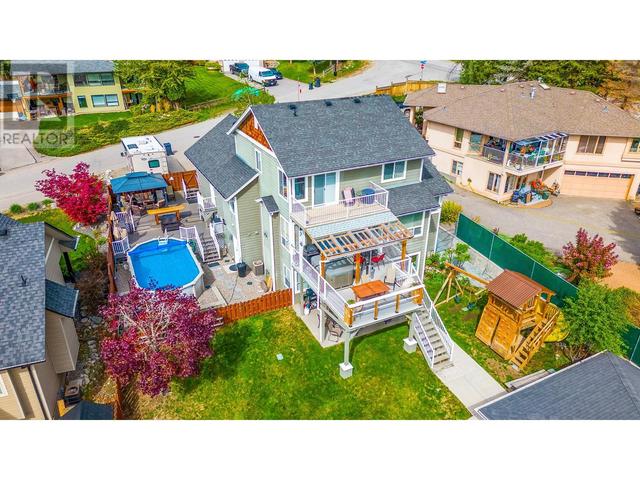 6095 Gummow Rd, House detached with 6 bedrooms, 4 bathrooms and 10 parking in Peachland BC | Image 77