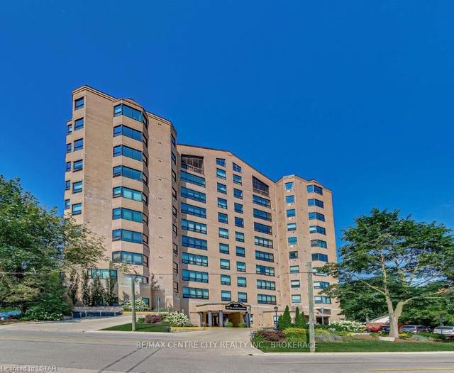 203 - 549 Ridout St N, Condo with 2 bedrooms, 2 bathrooms and 1 parking in London ON | Image 1