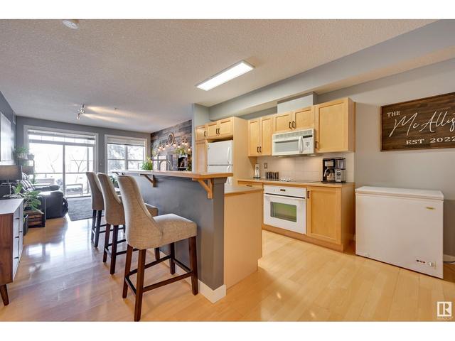 210 - 9828 112 St Nw, Condo with 2 bedrooms, 1 bathrooms and 2 parking in Edmonton AB | Image 7