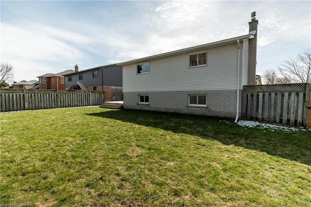 616 Stonebury Cres, House detached with 4 bedrooms, 3 bathrooms and 5 parking in Waterloo ON | Image 26