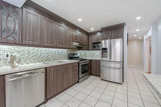 33 Willow Park Dr, House detached with 3 bedrooms, 4 bathrooms and 6 parking in Brampton ON | Image 21