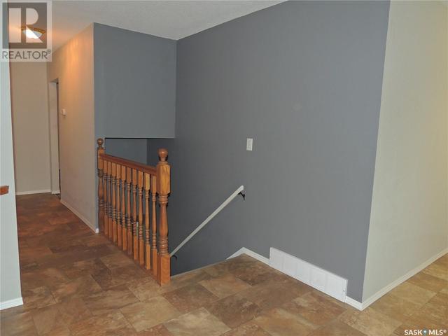 1500 Thorn Cres, House detached with 5 bedrooms, 2 bathrooms and null parking in Estevan SK | Image 10