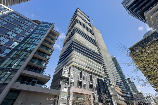 2002 - 56 Annie Craig Dr, Condo with 2 bedrooms, 1 bathrooms and 1 parking in Toronto ON | Image 26