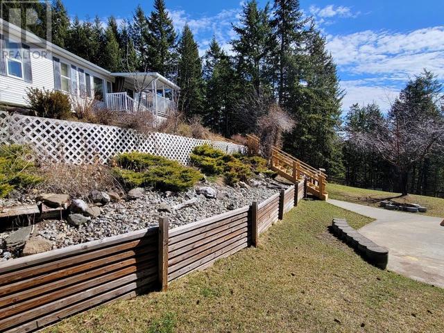 1995 - 168 Mile Rd, House other with 3 bedrooms, 3 bathrooms and null parking in Cariboo D BC | Image 1