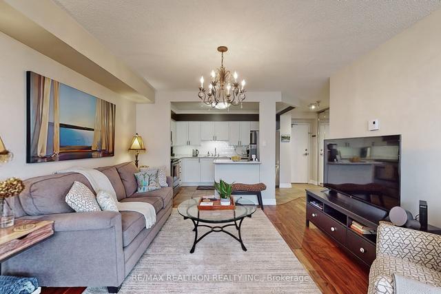 914 - 260 Davis Dr, Condo with 2 bedrooms, 1 bathrooms and 2 parking in Newmarket ON | Image 1
