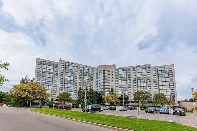 401 - 40 Harding Blvd, Condo with 2 bedrooms, 2 bathrooms and 2 parking in Richmond Hill ON | Image 12