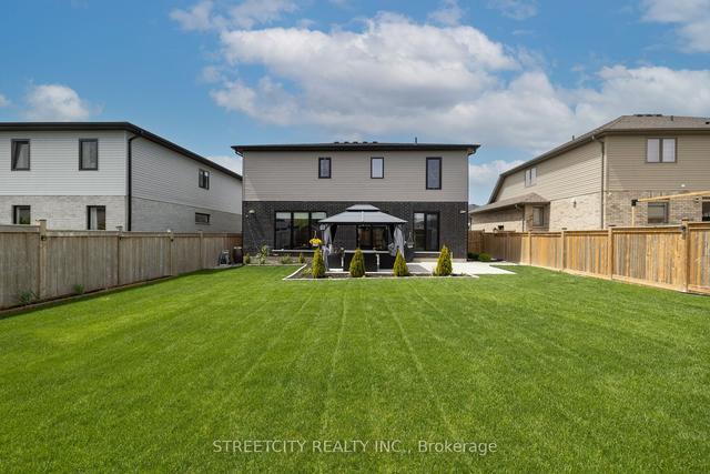 2405 Brayford Cres, House detached with 0 bedrooms, 3 bathrooms and 6 parking in London ON | Image 28