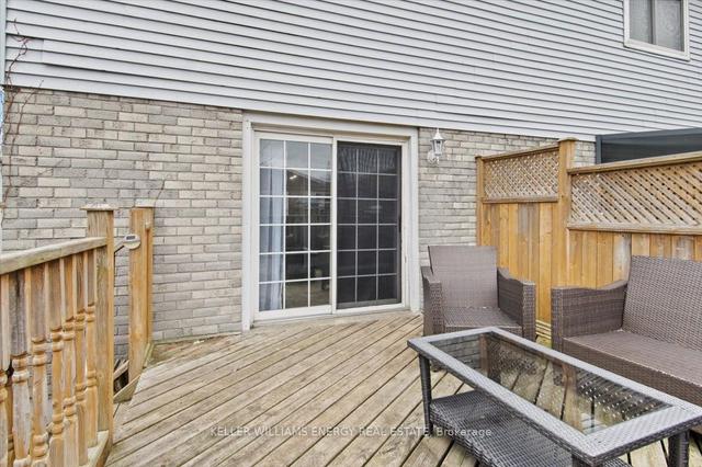 1544 Connery Cres, House semidetached with 3 bedrooms, 2 bathrooms and 3 parking in Oshawa ON | Image 21