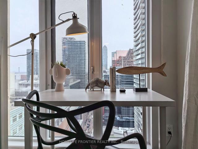 3005 - 210 Victoria St, Condo with 1 bedrooms, 1 bathrooms and 0 parking in Toronto ON | Image 8
