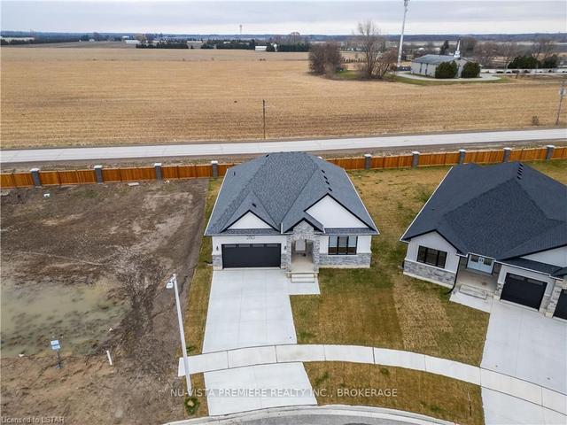 288 Stathis Blvd, House detached with 3 bedrooms, 3 bathrooms and 4 parking in Sarnia ON | Image 26