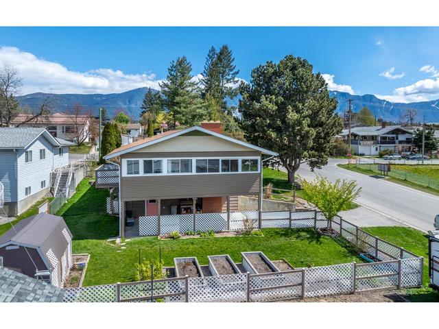 1018 Birch Street, House detached with 5 bedrooms, 3 bathrooms and null parking in Creston BC | Image 56