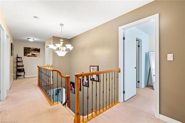 4 Valvano Crt, House detached with 4 bedrooms, 2 bathrooms and 6 parking in St. Catharines ON | Image 14