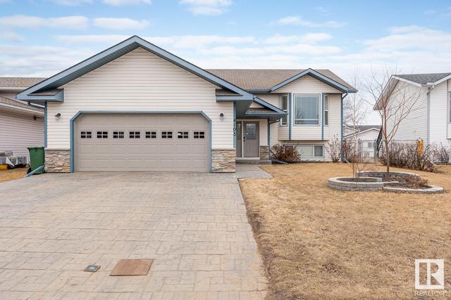 4103 42 St, House detached with 3 bedrooms, 2 bathrooms and null parking in Bonnyville AB | Image 1