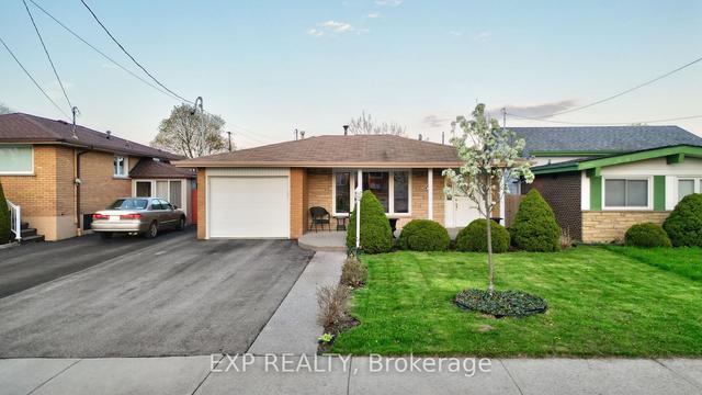 5 Rapallo Dr, House detached with 3 bedrooms, 2 bathrooms and 3 parking in Hamilton ON | Image 1