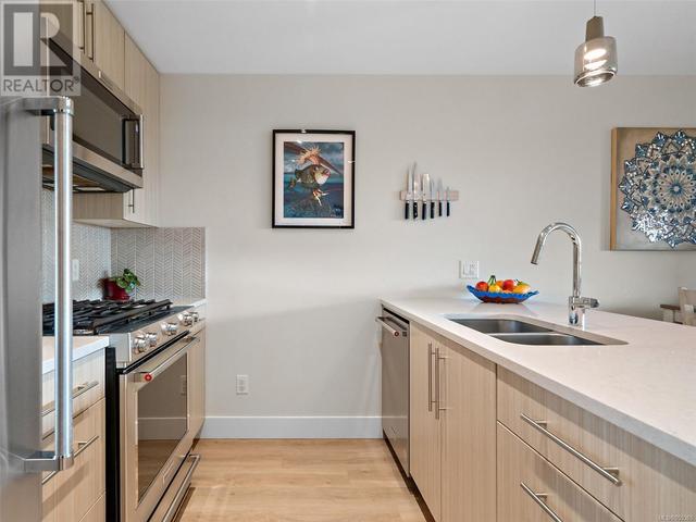 406 - 2500 Hackett Cres, Condo with 2 bedrooms, 2 bathrooms and 1 parking in Central Saanich BC | Image 9
