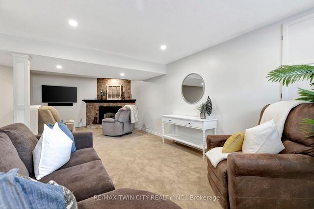 125 Thomas St, House detached with 3 bedrooms, 2 bathrooms and 3 parking in Cambridge ON | Image 15