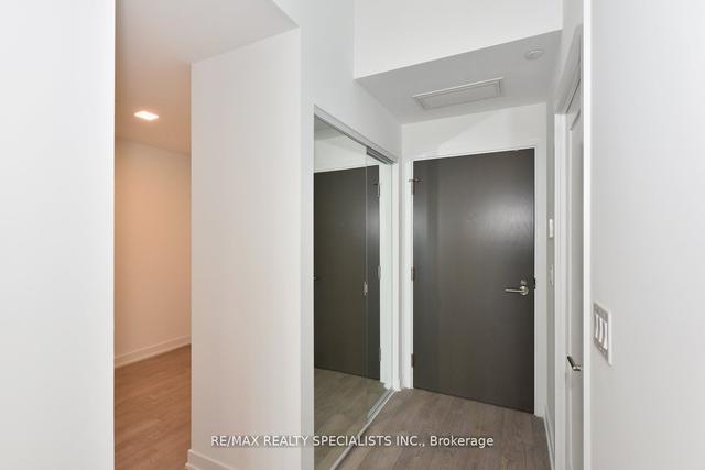 PH10 - 50 Mccaul St, Condo with 1 bedrooms, 2 bathrooms and 0 parking in Toronto ON | Image 23