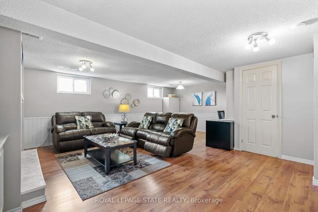 2350 Malcolm Cres, House detached with 3 bedrooms, 2 bathrooms and 3 parking in Burlington ON | Image 14