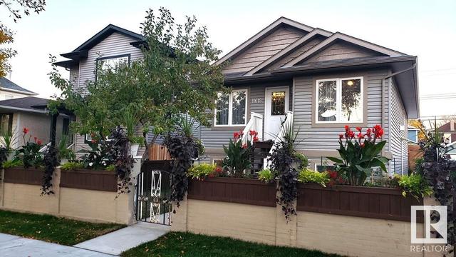 11615 94 St Nw, House detached with 5 bedrooms, 3 bathrooms and null parking in Edmonton AB | Image 2