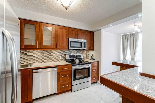 303 - 2121 Roche Crt, Condo with 3 bedrooms, 2 bathrooms and 1 parking in Mississauga ON | Image 12