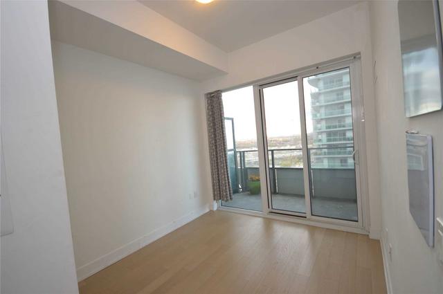 2015 - 30 Shore Breeze Dr, Condo with 1 bedrooms, 1 bathrooms and 1 parking in Toronto ON | Image 2