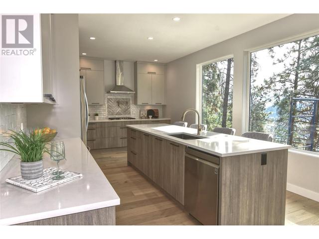 2021 Spyglass Way, House detached with 5 bedrooms, 5 bathrooms and null parking in West Kelowna BC | Image 7