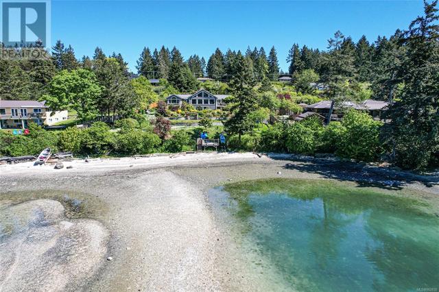 116 Fruitvale Rd, House detached with 3 bedrooms, 3 bathrooms and 4 parking in Saltspring Island BC | Image 4