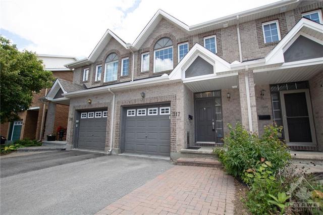 317 Freedom Private, Townhouse with 3 bedrooms, 3 bathrooms and 2 parking in Ottawa ON | Image 1