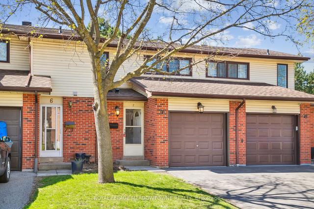 7 Collins Cres, Townhouse with 3 bedrooms, 3 bathrooms and 2 parking in Brampton ON | Image 12