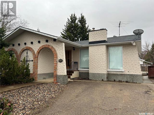 2003 8th St, House detached with 3 bedrooms, 3 bathrooms and null parking in Rosthern SK | Image 1