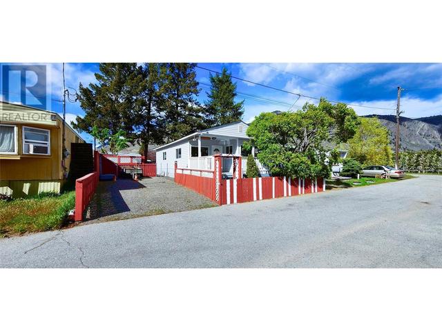 7 - 31 Hwy 3a, House other with 2 bedrooms, 1 bathrooms and 1 parking in Keremeos BC | Image 1