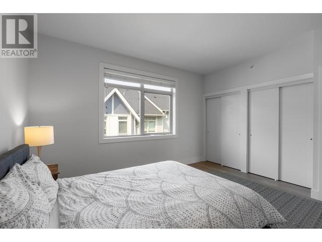 11 - 115 W Queens Rd, House attached with 2 bedrooms, 3 bathrooms and 1 parking in North Vancouver BC | Image 12