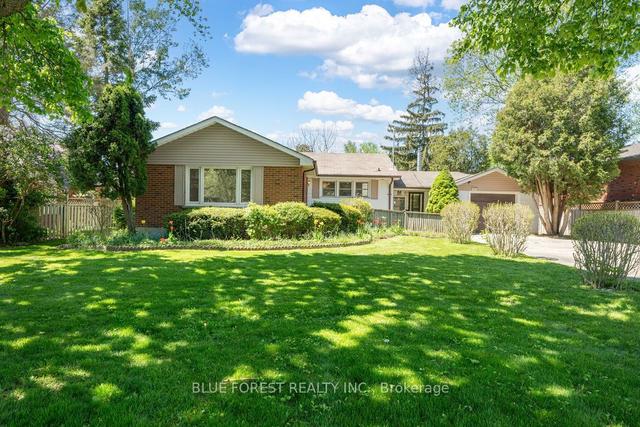 911 Wellingsboro Rd, House detached with 3 bedrooms, 2 bathrooms and 7 parking in London ON | Image 1