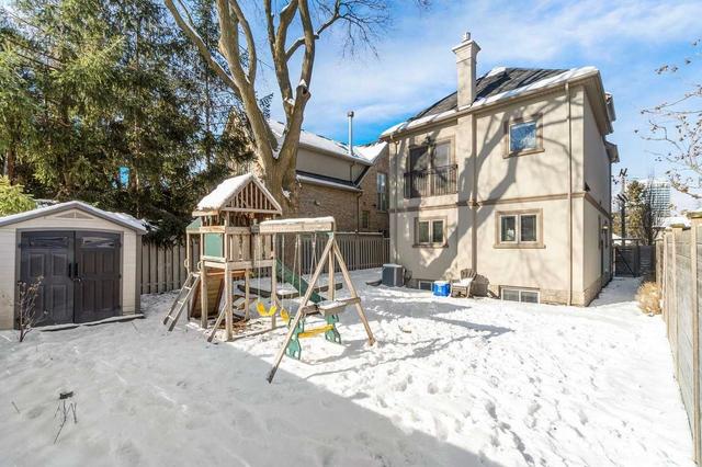 15 Shand Ave, House detached with 5 bedrooms, 4 bathrooms and 3 parking in Toronto ON | Image 33