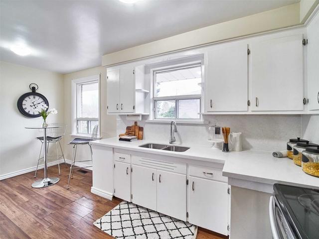 6 Mozart Ave, House detached with 3 bedrooms, 2 bathrooms and 4 parking in Toronto ON | Image 24