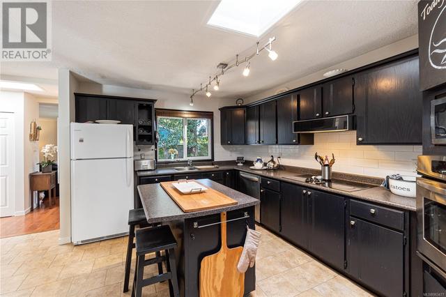5414 Dunster Rd, House detached with 3 bedrooms, 2 bathrooms and 3 parking in Nanaimo BC | Image 11