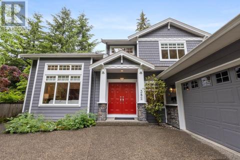 382 Cartelier Rd, North Vancouver, BC, V7N4H6 | Card Image