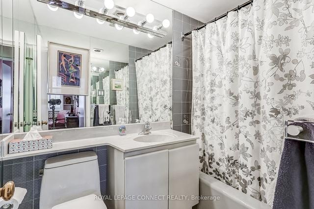 712 - 21 Dale Ave, Condo with 2 bedrooms, 1 bathrooms and 1 parking in Toronto ON | Image 5