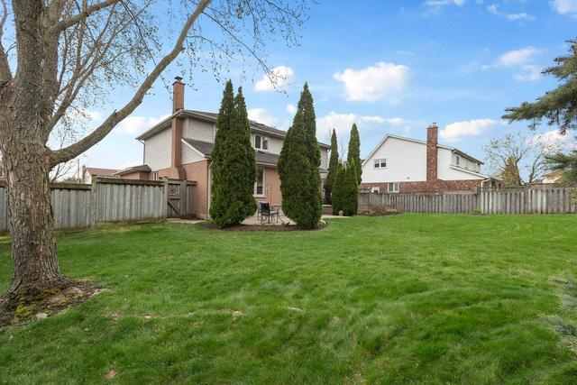 9 Fernbank Pl, House detached with 4 bedrooms, 4 bathrooms and 4 parking in Guelph ON | Image 9