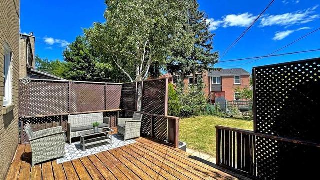 53 Bonniewood Rd, House semidetached with 3 bedrooms, 1 bathrooms and 3 parking in Toronto ON | Image 25