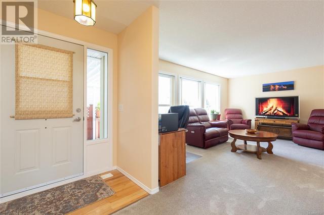 3971 Valewood Dr, House other with 2 bedrooms, 2 bathrooms and 3 parking in Nanaimo BC | Image 3