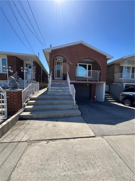 494 Barton St E, House detached with 3 bedrooms, 2 bathrooms and 2 parking in Hamilton ON | Image 6