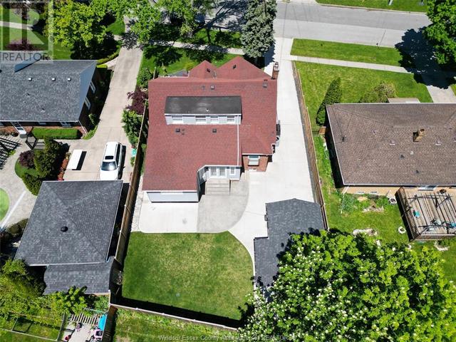 4345 Pleasant Pl, House detached with 3 bedrooms, 2 bathrooms and null parking in Windsor ON | Image 50